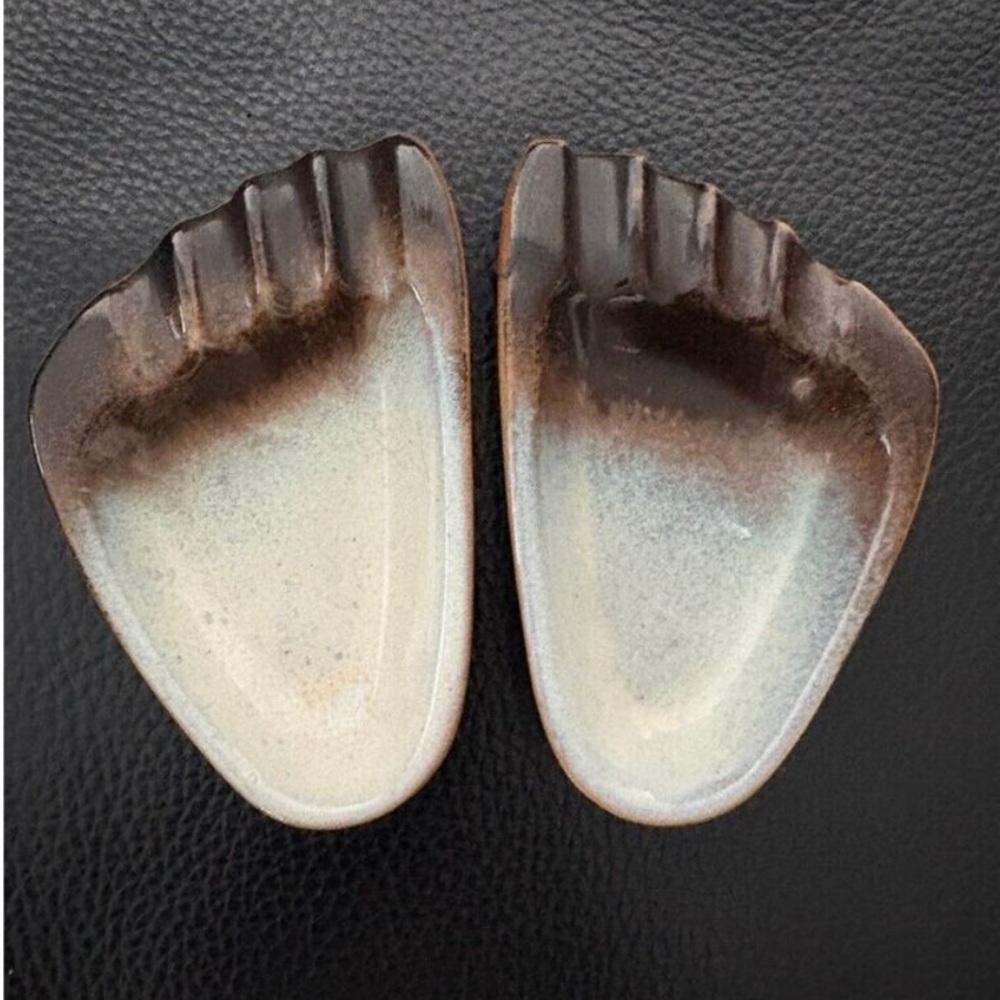 Peter Pots Pottery Foot Print Ashtray Feet Set Mahogany Brown Mid Century Modern